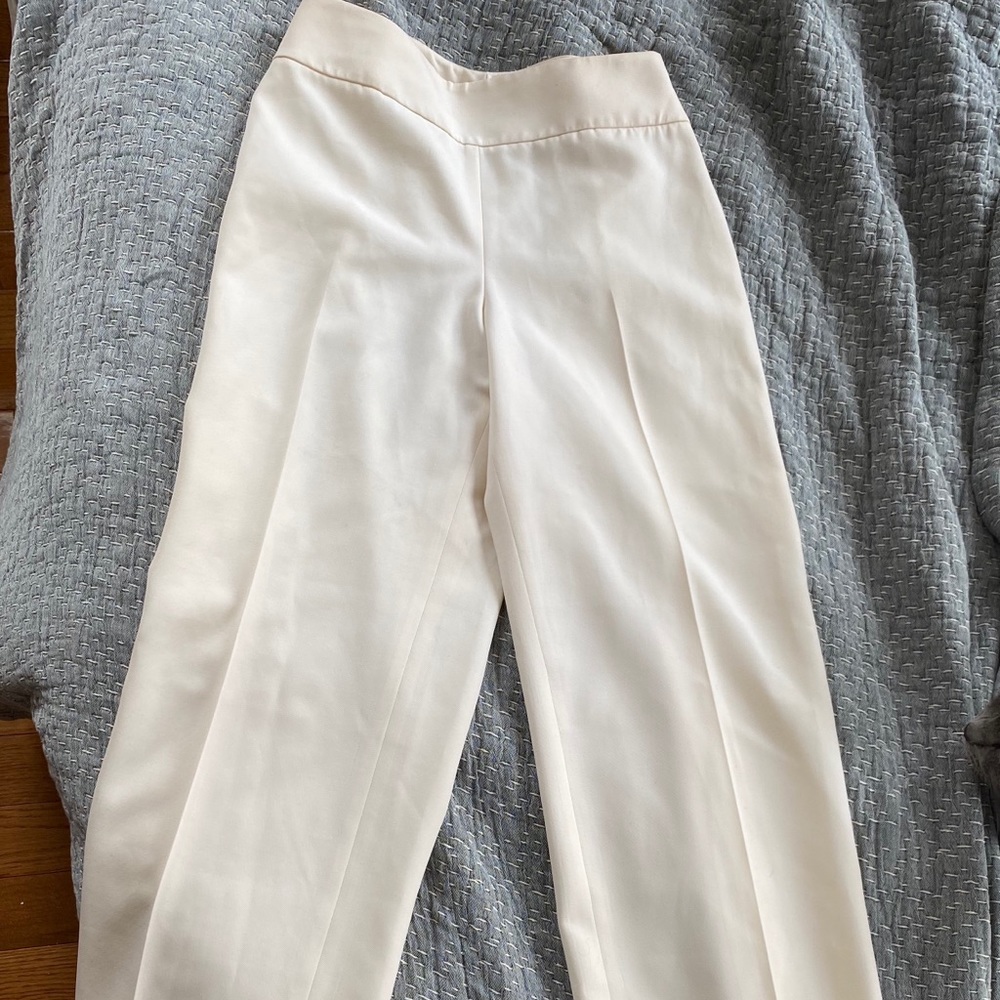 Akris Punto off white slacks